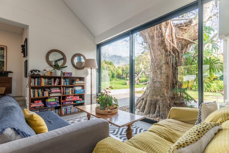 To Let 5 Bedroom Property for Rent in Zwaanswyk Western Cape